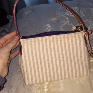 Dooney & Bourke small hand bag